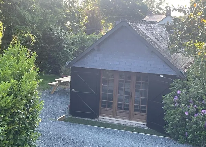 Гостевой дом Les Logis Du Landron Plesse