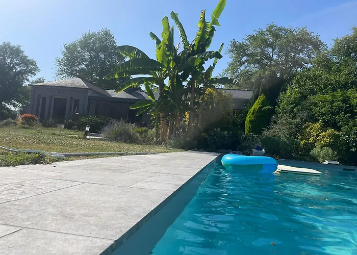 Гостевой дом Les Logis Du Landron Plesse