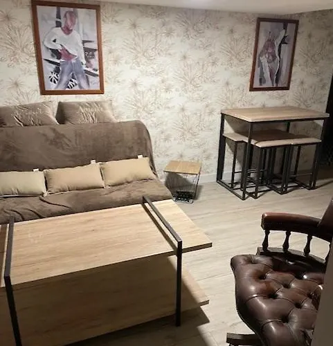 Гостевой дом Les Logis Du Landron Plesse